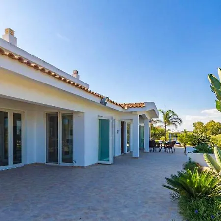 Marina Heights Villa *