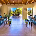 Marina Heights Villa *