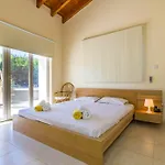 Marina Heights Villa *