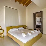 Villa Marina Heights *