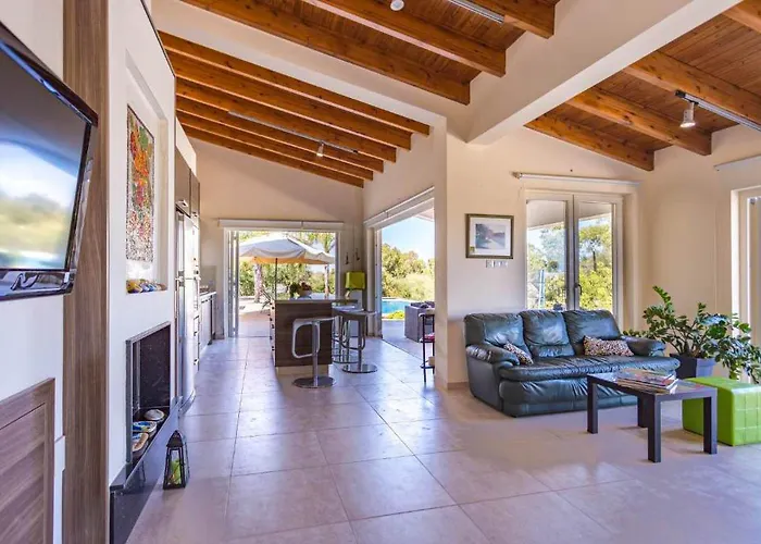 Vilă Marina Heights *